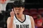 无限回放！开拓者国王比赛的转播源是取自现场大屏幕